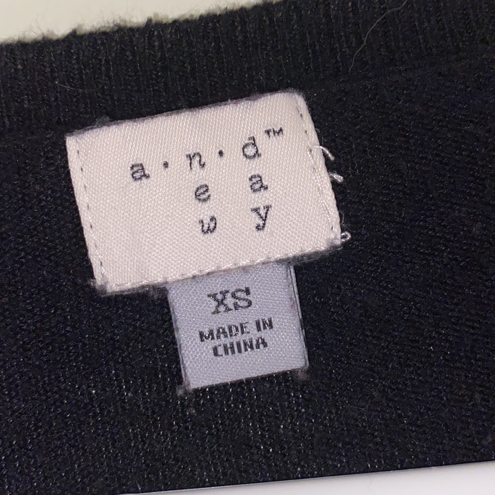 Sweater - Picture 3 of 3